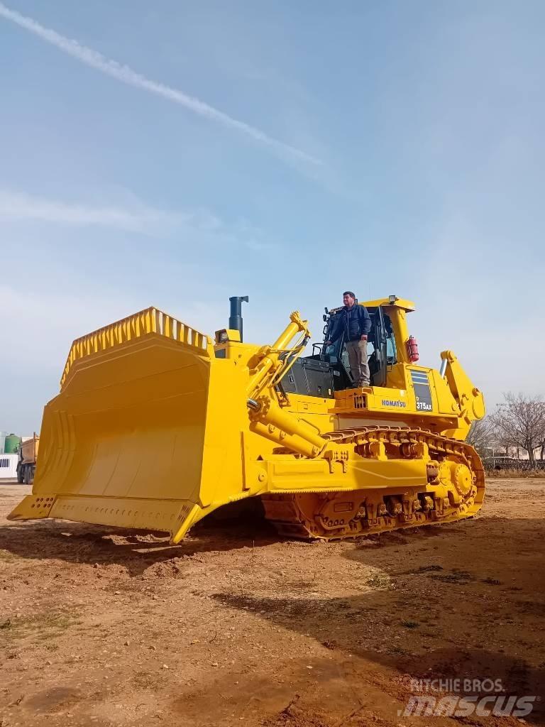 Komatsu D375AX 크롤러 도저