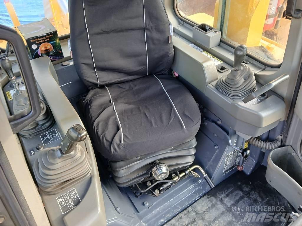 Komatsu D375AX 크롤러 도저
