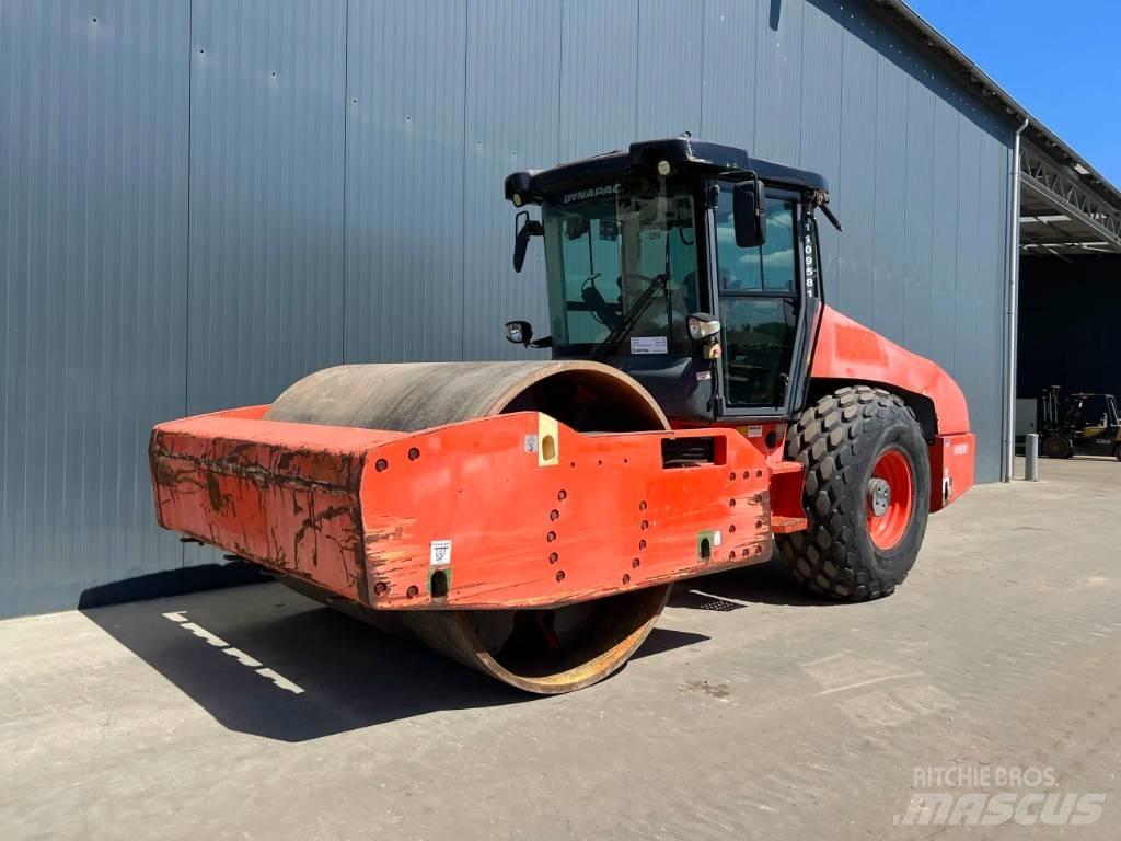 Dynapack CA6500D 싱글 드럼 롤러