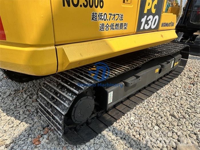 Komatsu PC 130 대형 굴삭기 29톤 이상
