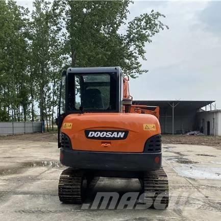 Doosan DH 60-7 소형 굴삭기 7톤 미만