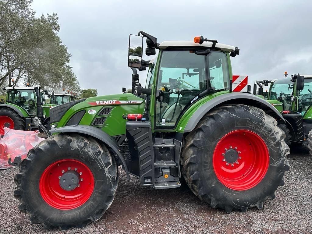 Fendt 724 Profi Plus 트랙터