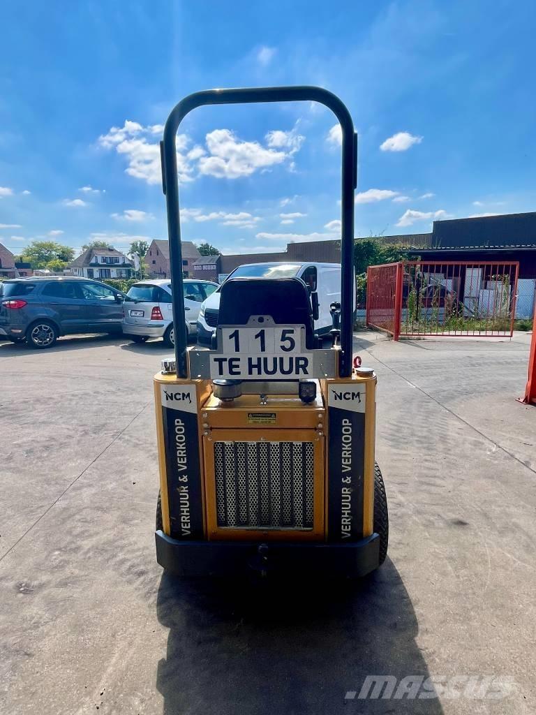 Knikmops KM 100  휠로우더