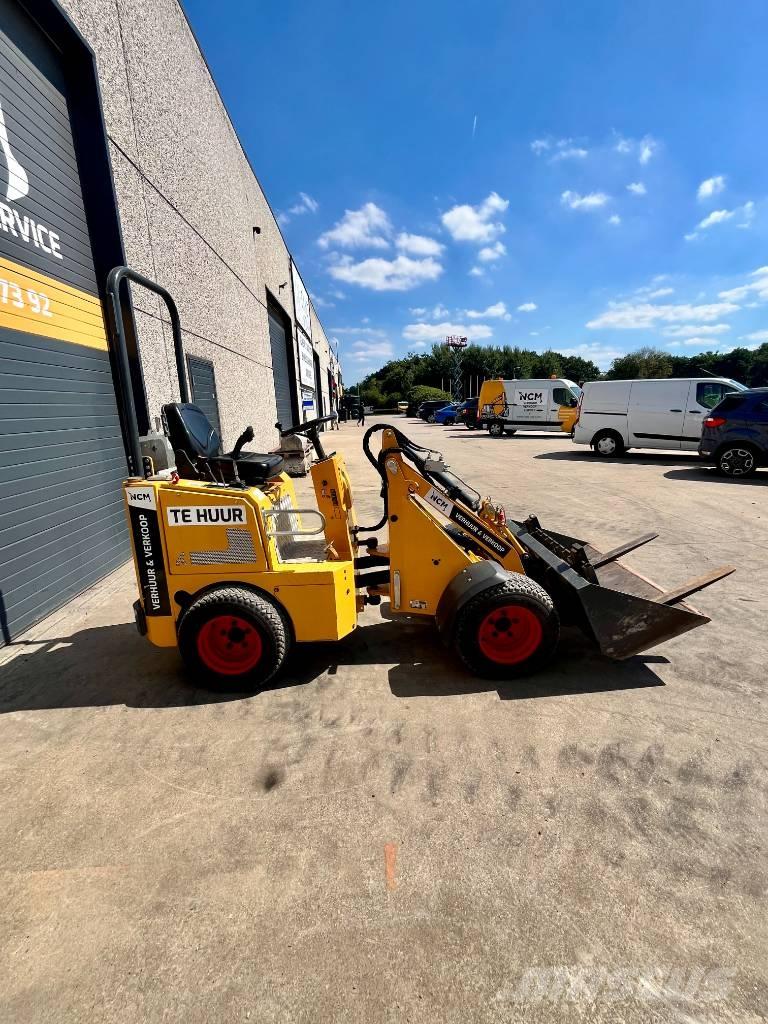 Knikmops KM 100  휠로우더