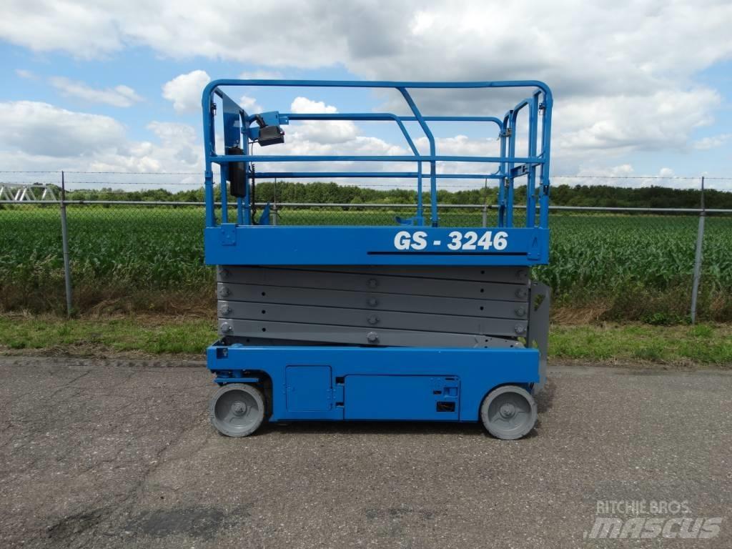 Genie GS 3246 가위형 리프트