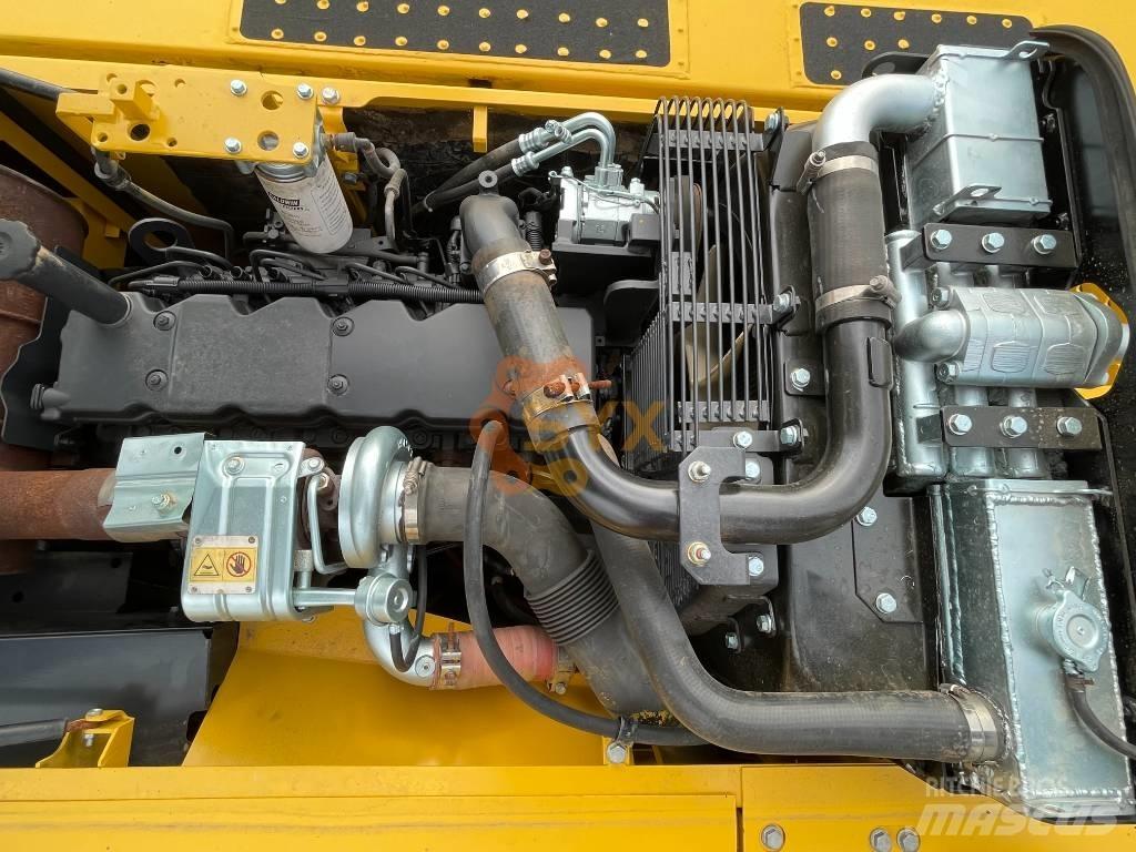Komatsu PC 220-8 대형 굴삭기 29톤 이상