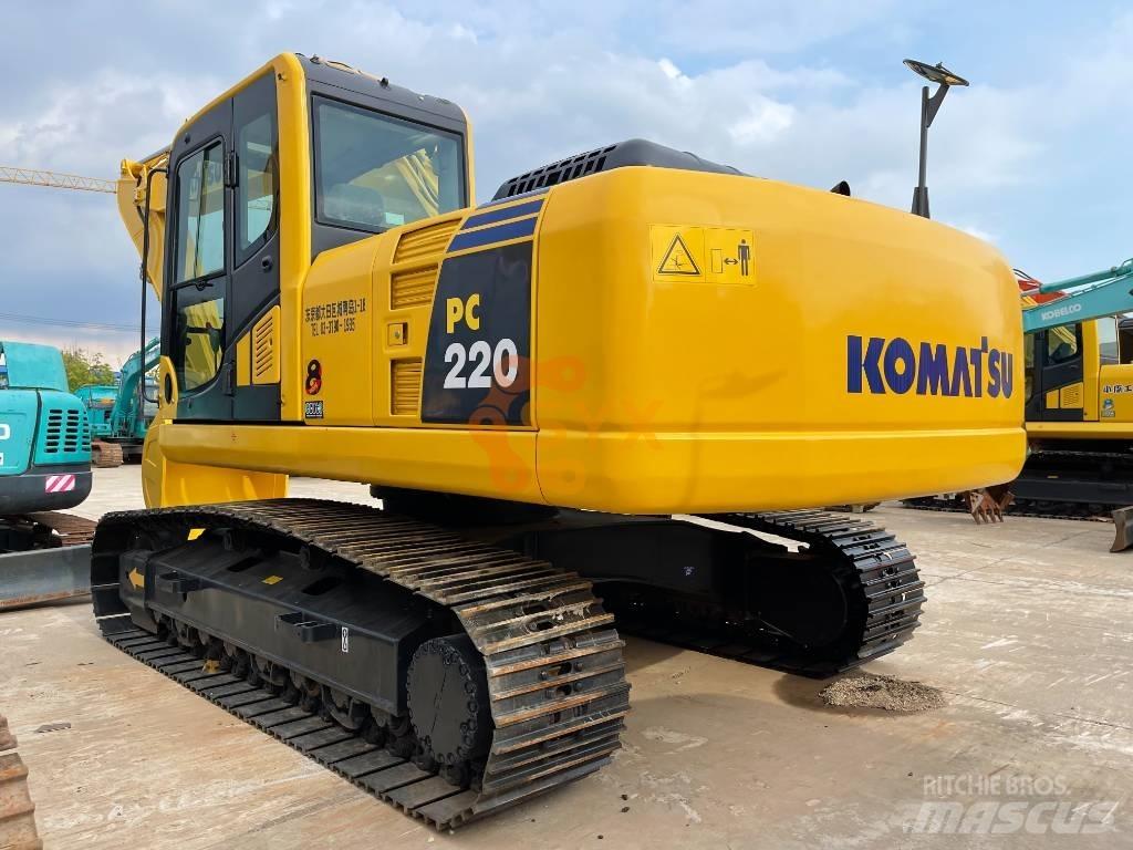 Komatsu PC 220-8 대형 굴삭기 29톤 이상