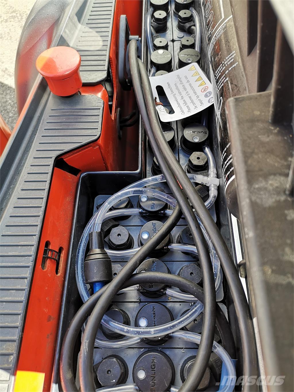 Linde L12 보행식 리치 지게차