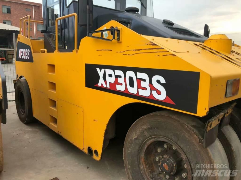 XCMG XP303 공기 타이어 롤러