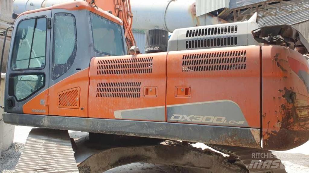 Doosan DX 300 LC-5 대형 굴삭기 29톤 이상