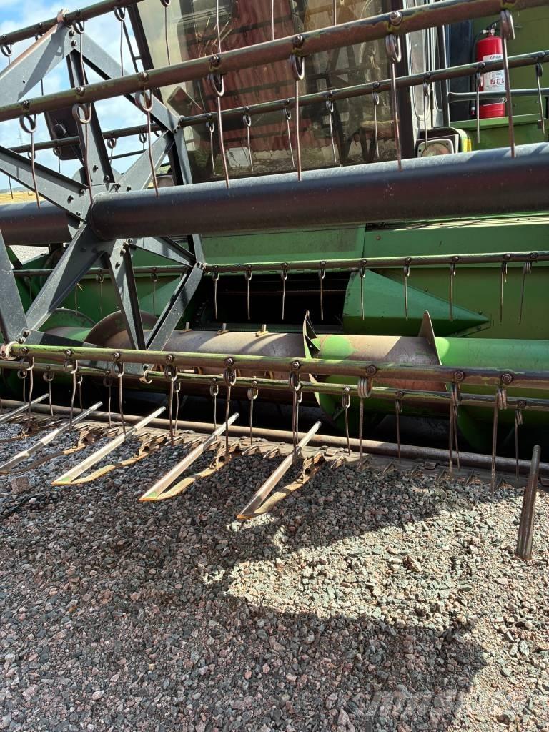 John Deere 1042 콤바인 수확기