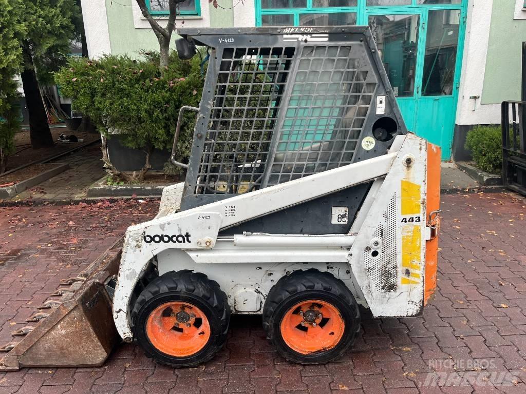 Bobcat 443    V-4129 텔러 핸들러