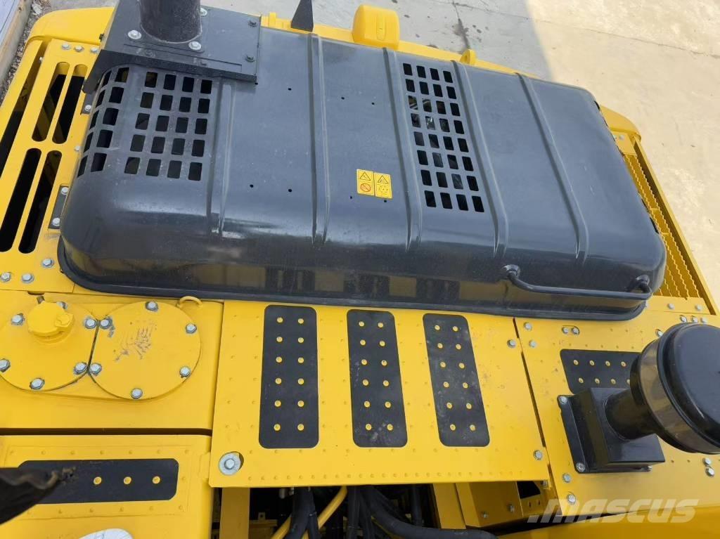 Komatsu PC 200-8N1 대형 굴삭기 29톤 이상