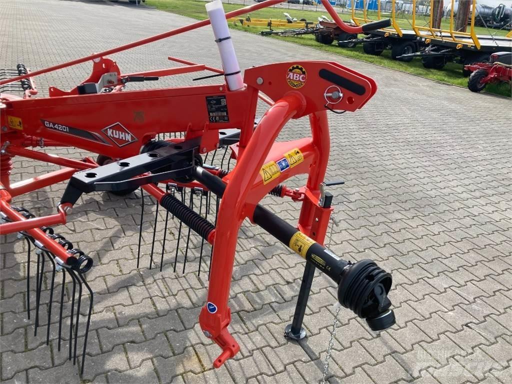 Kuhn GA 4201 수확기