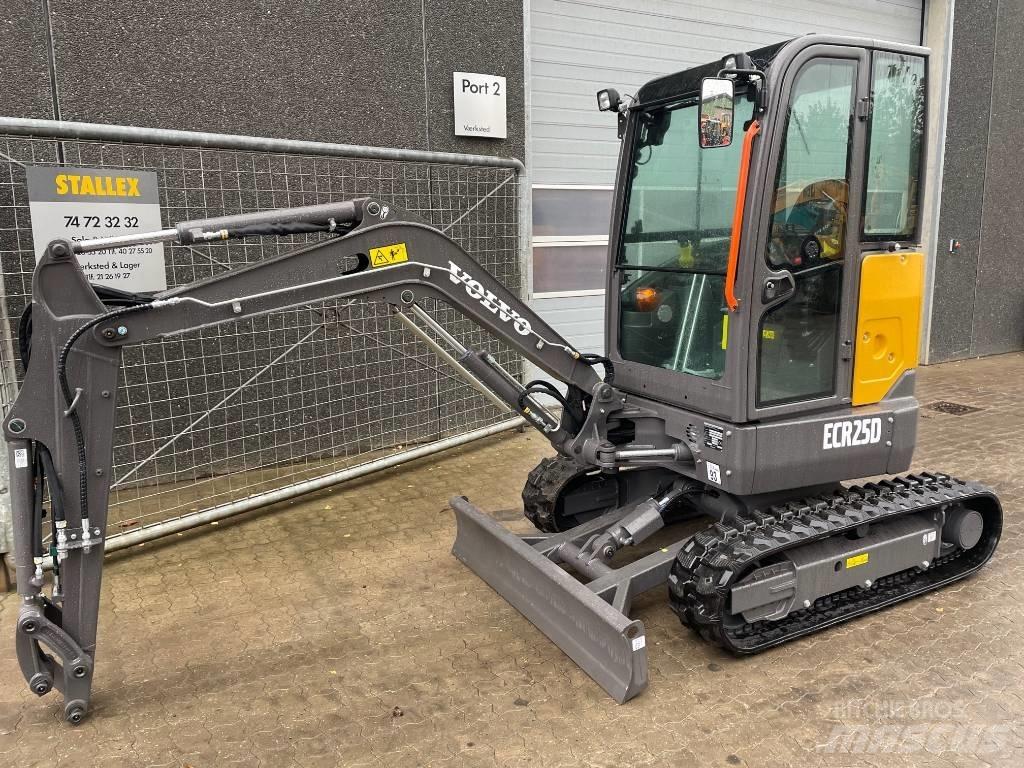 Volvo ECR25D 소형 굴삭기 7톤 미만