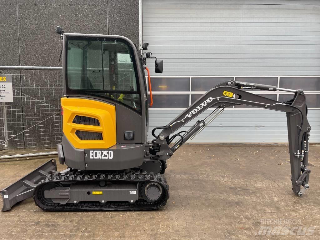 Volvo ECR25D 소형 굴삭기 7톤 미만