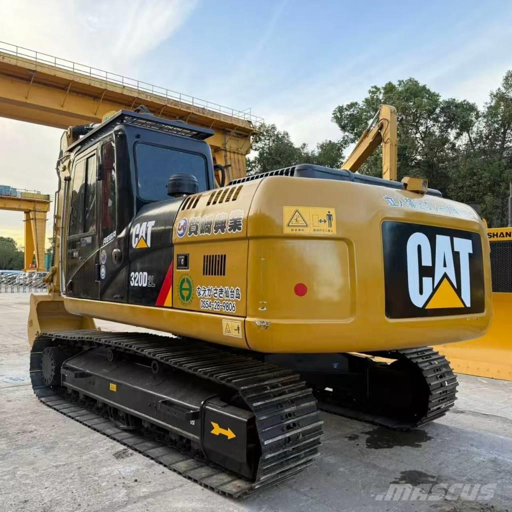 CAT 320D2 중형굴삭기 7톤-28톤