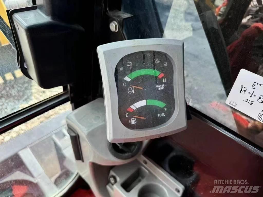 CAT 307E2 대형 굴삭기 29톤 이상