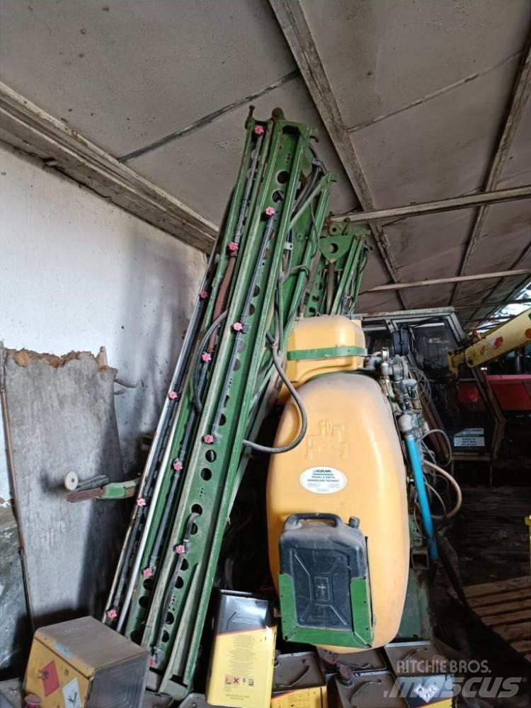 Amazone UF 1200 탑재형 분무기