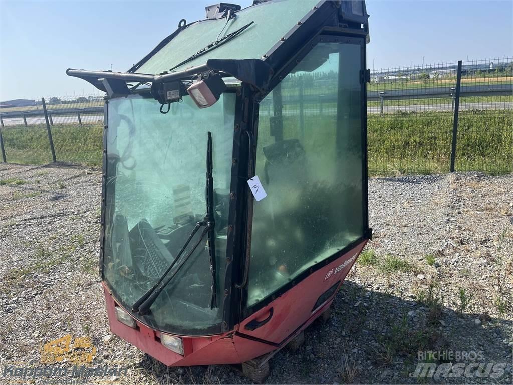 Valmet 911.1 캐빈 및 인테리어