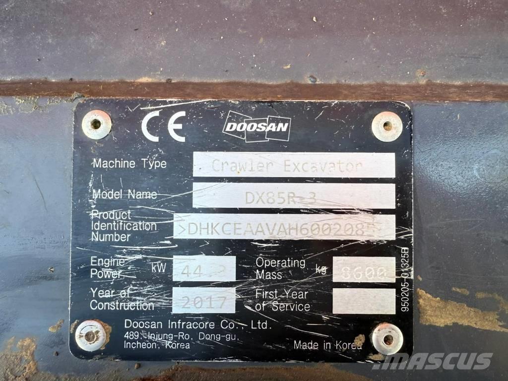 Doosan DX 85 R-3 중형굴삭기 7톤-28톤