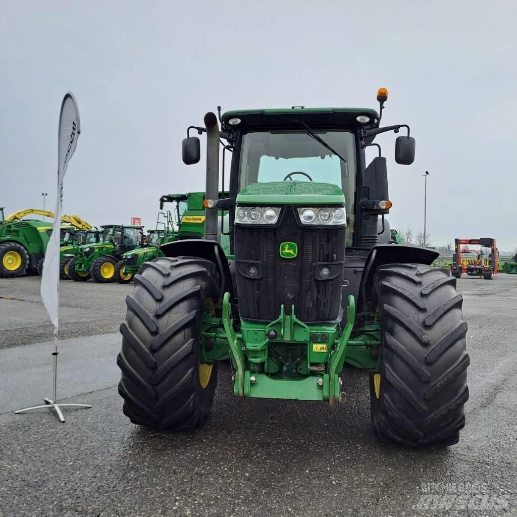 John Deere 7230 R 트랙터