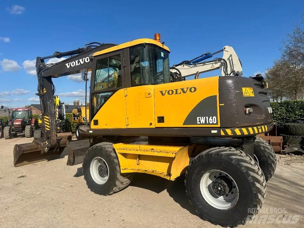 Volvo EW160  휠 굴삭기