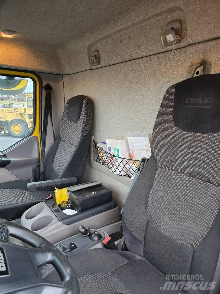 DAF LF 12.220 탑차 트럭