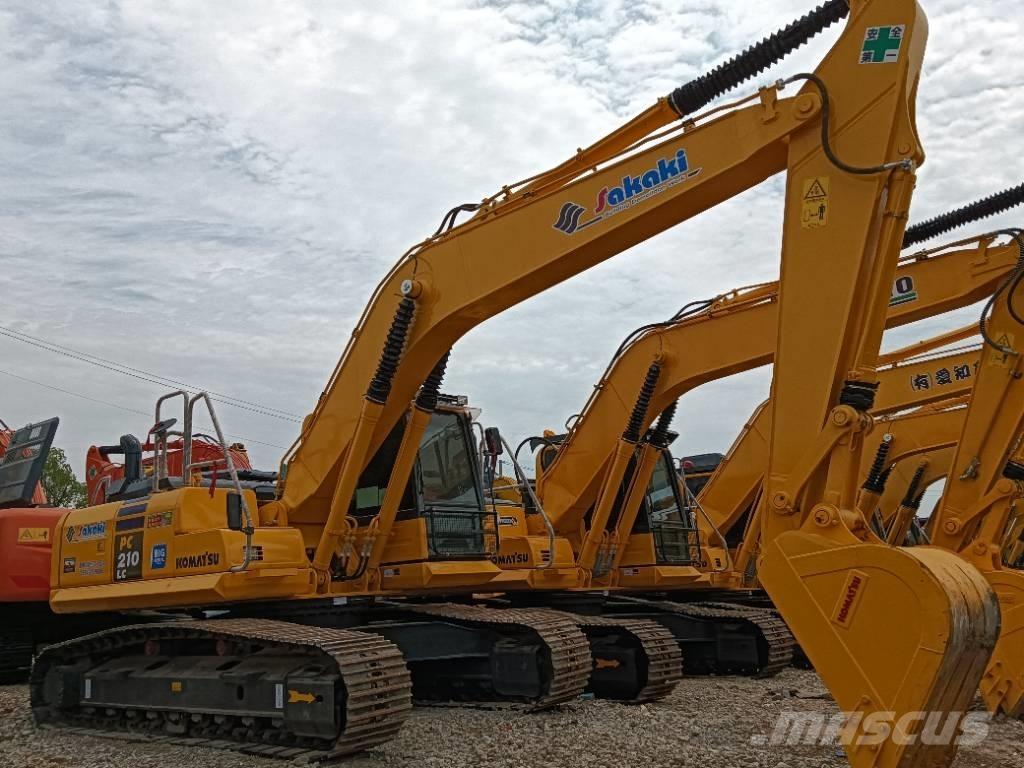 Komatsu PC 210-8 대형 굴삭기 29톤 이상