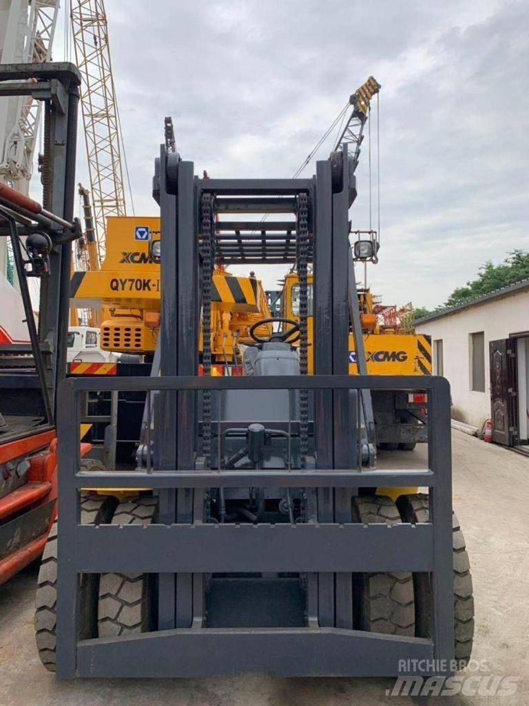 Komatsu 8 Ton 디젤 지게차