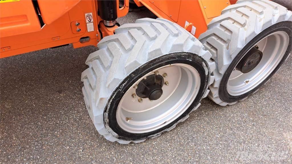 JLG EC520AJ 관절형 전동이동 리프트