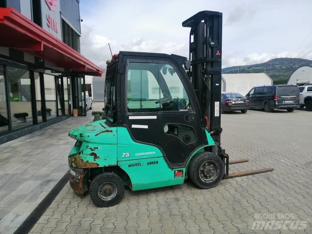 Mitsubishi FD25N 디젤 지게차