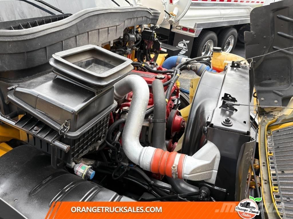 International 4300 탑차 트럭
