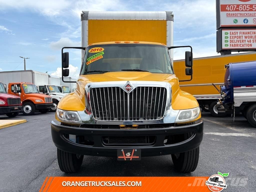 International 4300 탑차 트럭