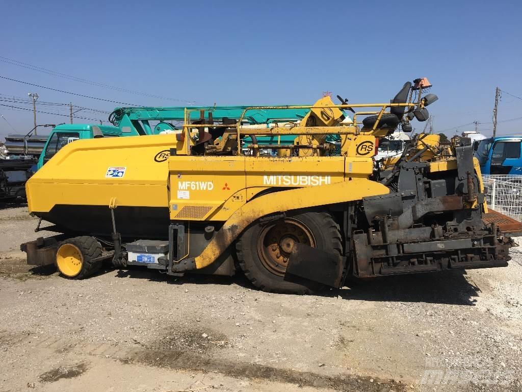 Mitsubishi MF61WD 아스팔트 포장장비