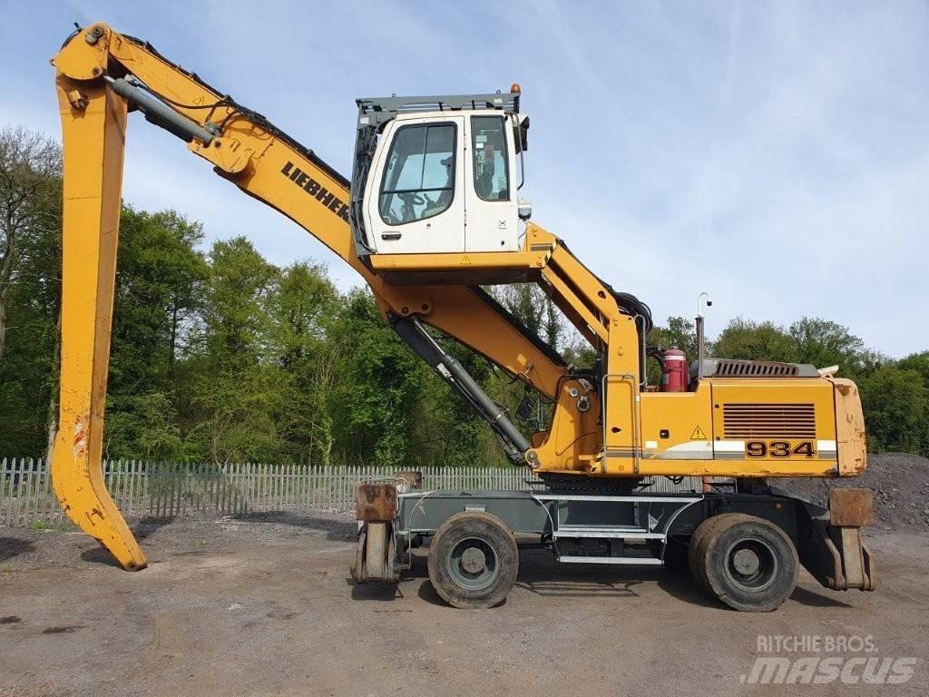 Liebherr A 934 C 폐기물/산업 처리기