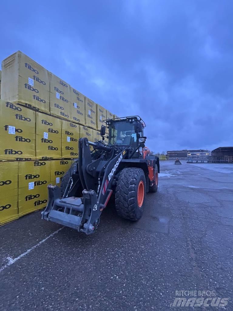 Doosan DL 280-7  휠로우더