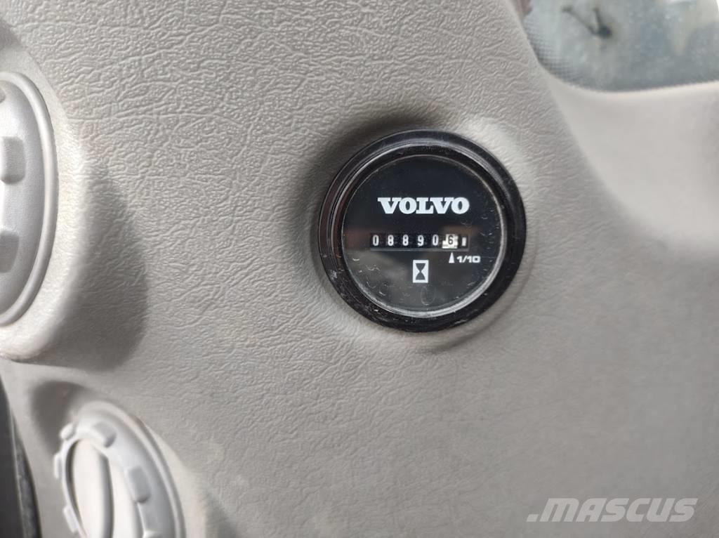 Volvo EC300DL 대형 굴삭기 29톤 이상