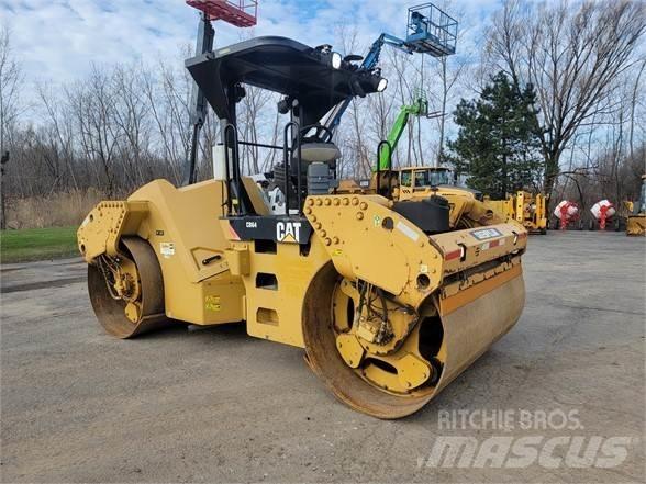CAT CB64 싱글 드럼 롤러