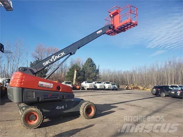 SkyJack SJ40T 견인식 전동이동 리프트