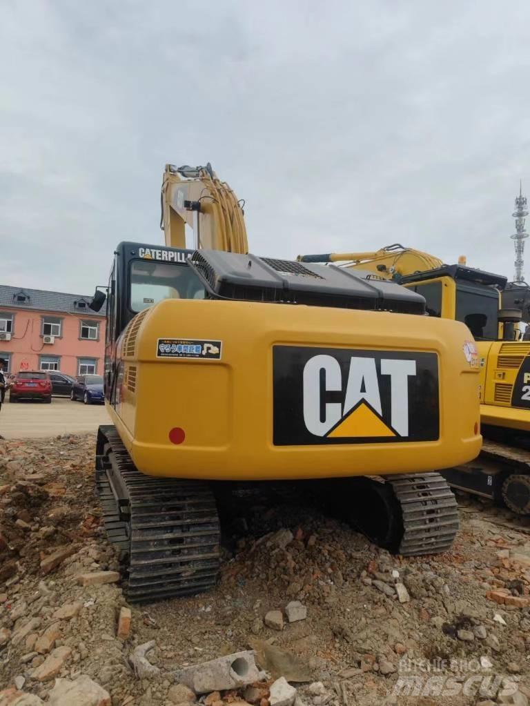 CAT 320 D 대형 굴삭기 29톤 이상