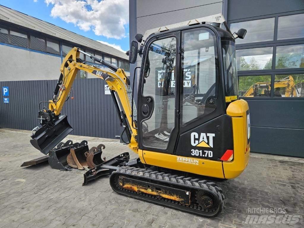 CAT 301.7 D 소형 굴삭기 7톤 미만