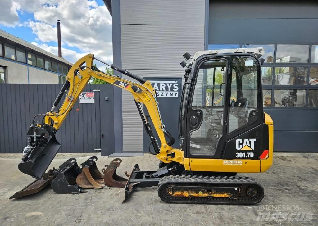 CAT 301.7 D 소형 굴삭기 7톤 미만