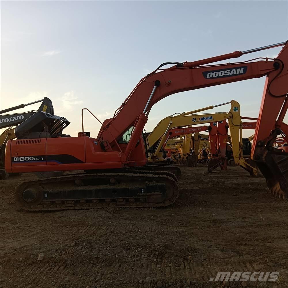 Doosan DH300LC-7 대형 굴삭기 29톤 이상