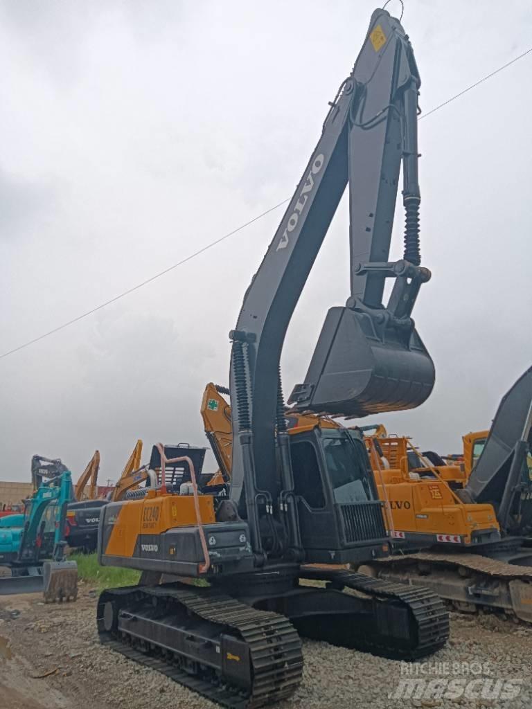 Volvo EC 240 대형 굴삭기 29톤 이상