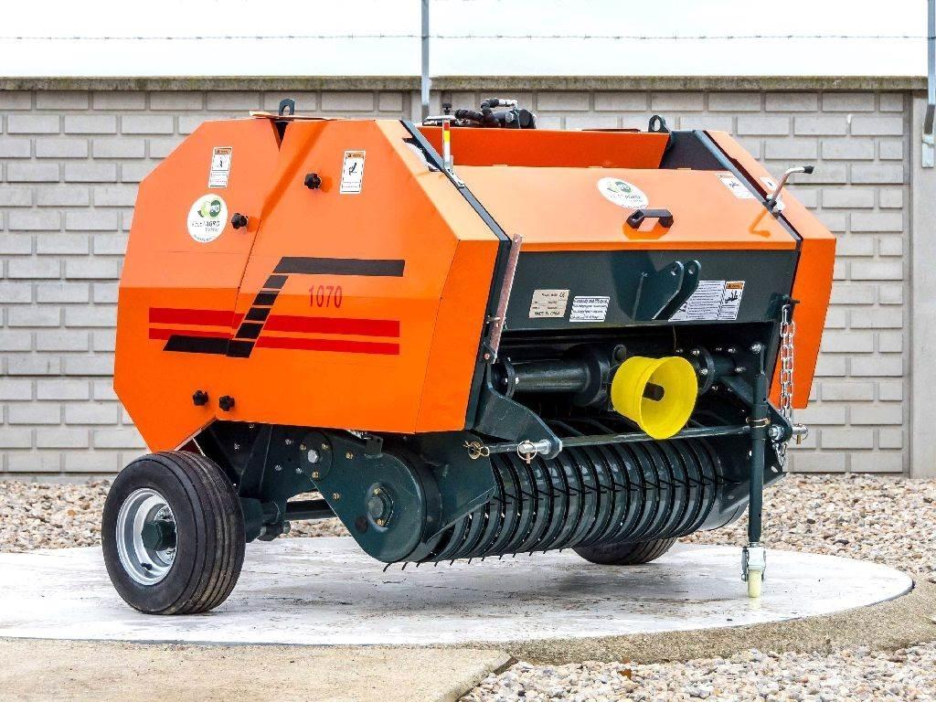 Komondor RKB-1070 원형 곤포기