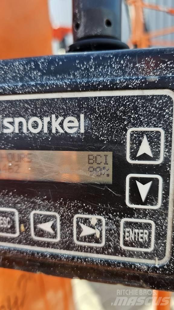 Snorkel TM 12 인원/화물 앨리베이터
