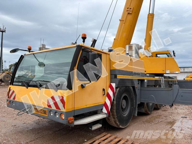 Liebherr LTM1200-5.1 A/T 크레인