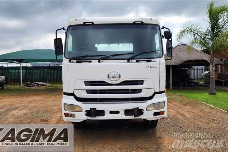UD Quon 490 기타 트럭