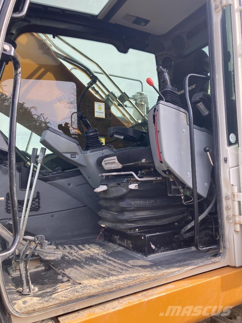 Liebherr R926 대형 굴삭기 29톤 이상